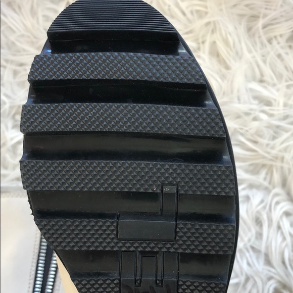 NEW • Sorel • Phoenix Zip Ankle Boots Fawn 7 - Picture 7 of 8